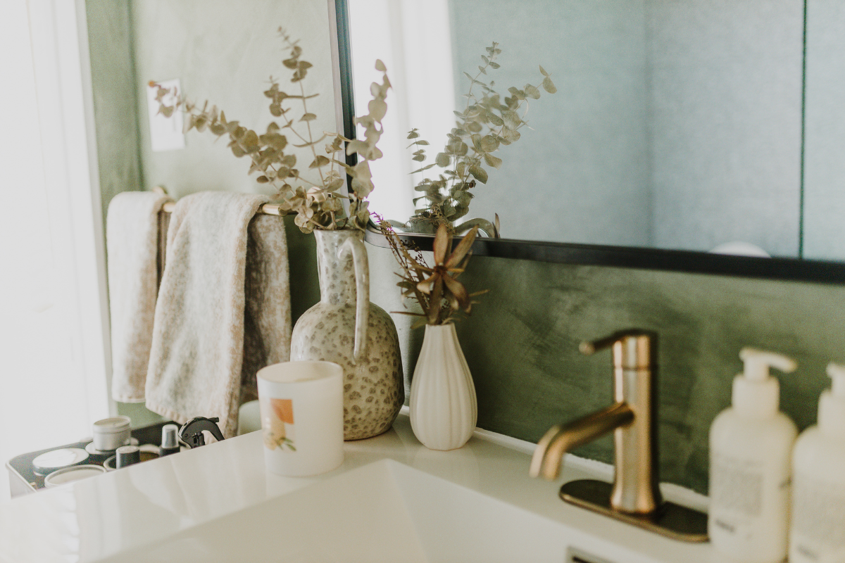 The Gut-Skin Axis: How a Healthy Gut Gives You That Glow
